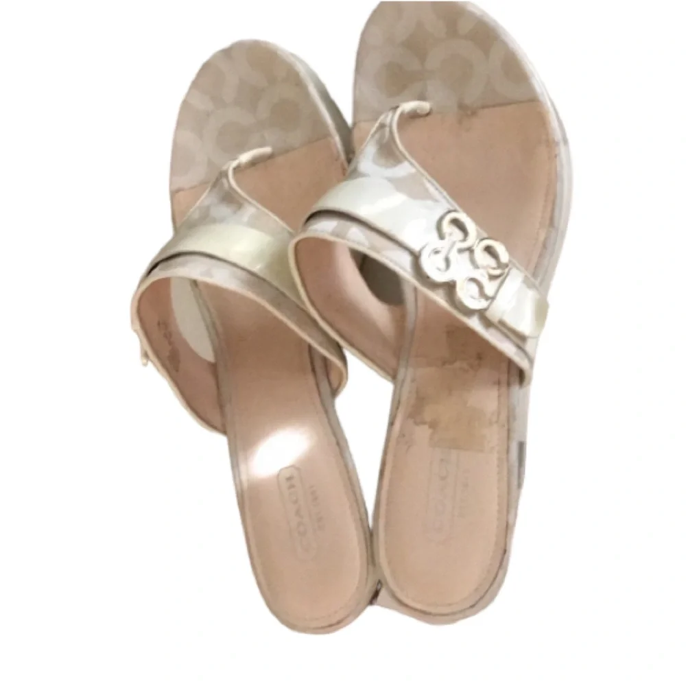 Coach size 10 white / ivory canvas & patent leather platform wedge sandal - Picture 5 of 16